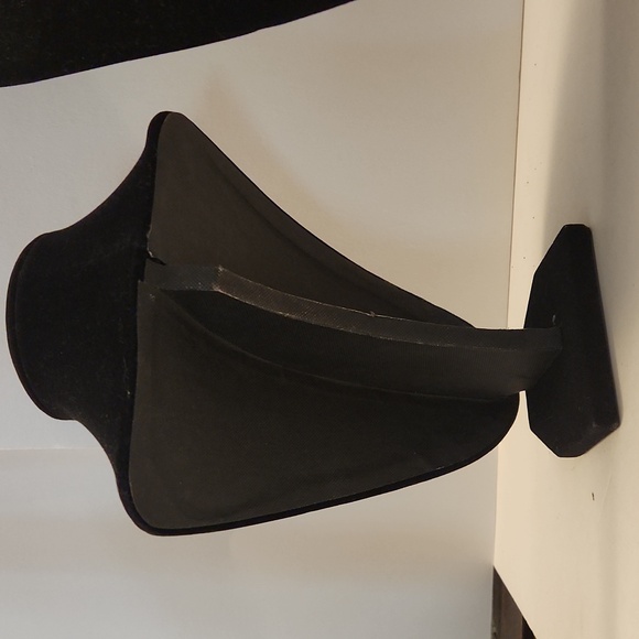 Black velvet necklace & bracelet displays - Picture 5 of 6